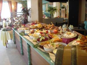 Kyriad Paris Ouest - La Defense Hotel 3*