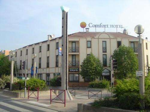 Hotel Kyriad Paris Ouest - La Defense